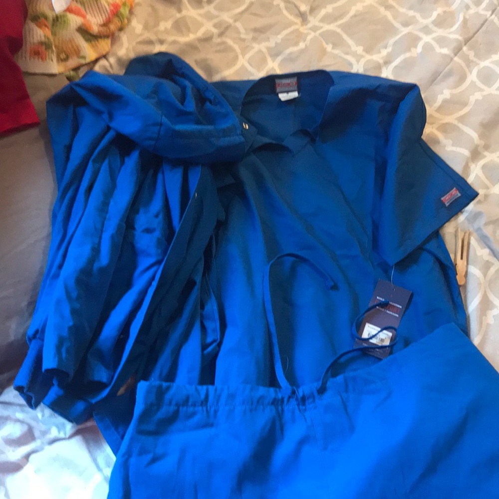 Cherokee scrub set